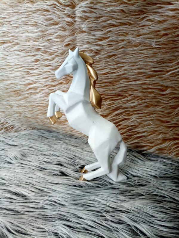 مجسمه اسب مدل 02