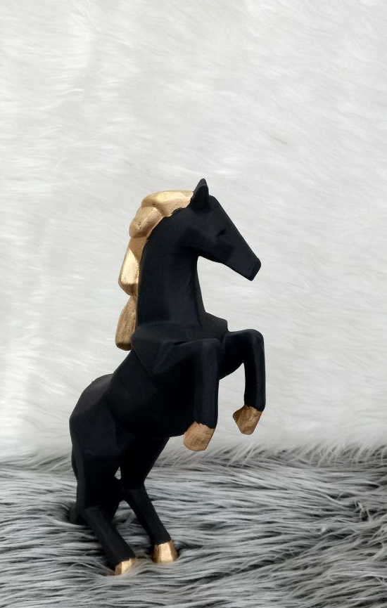 مجسمه اسب مدل 01